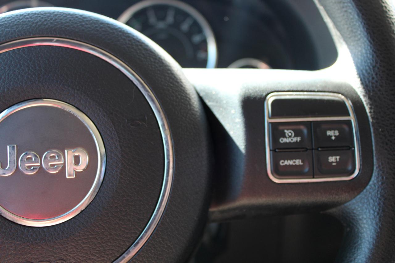 Jeep Wrangler Sport 4WD 2015
