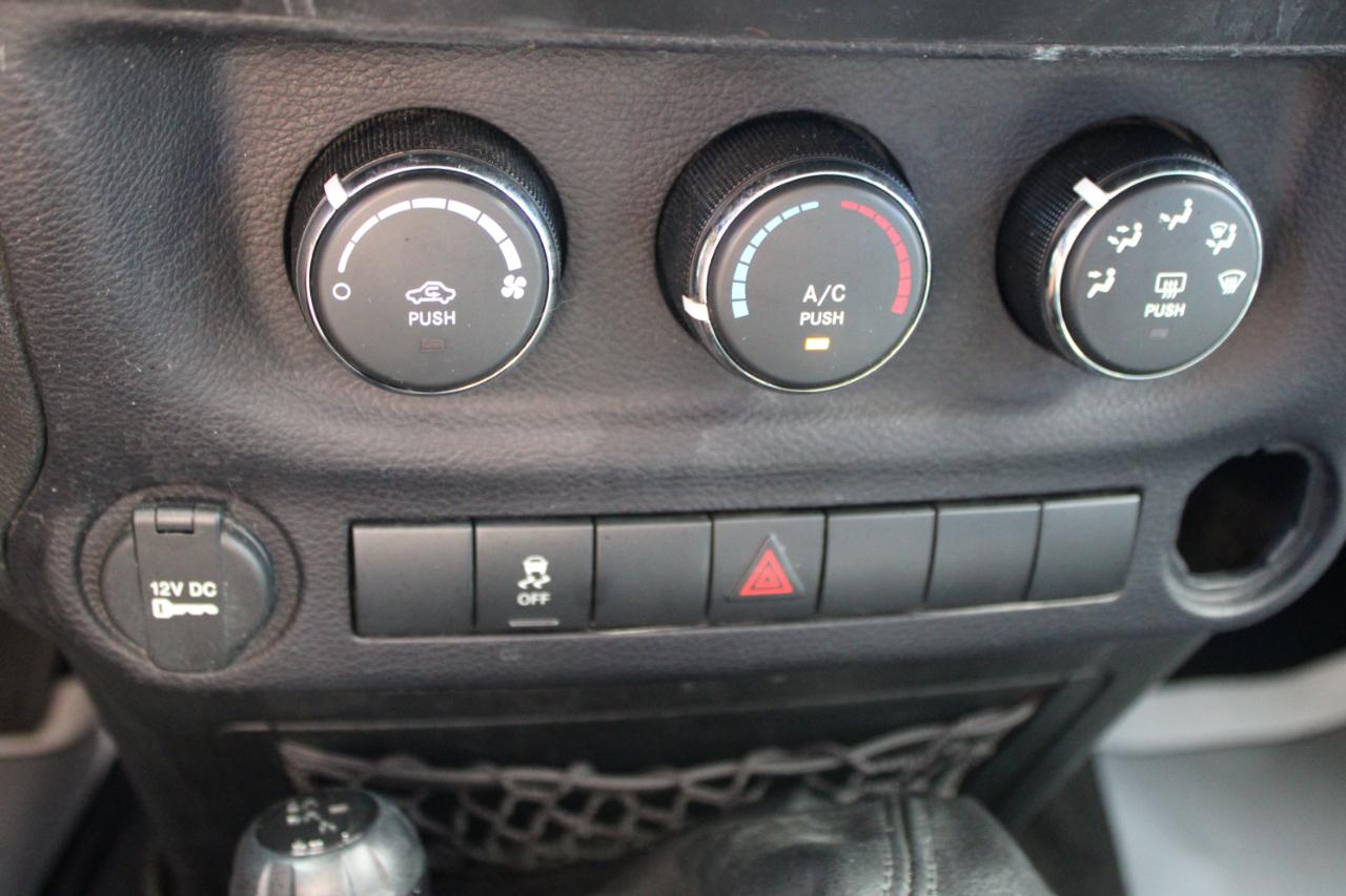 Jeep Wrangler Sport 4WD 2015