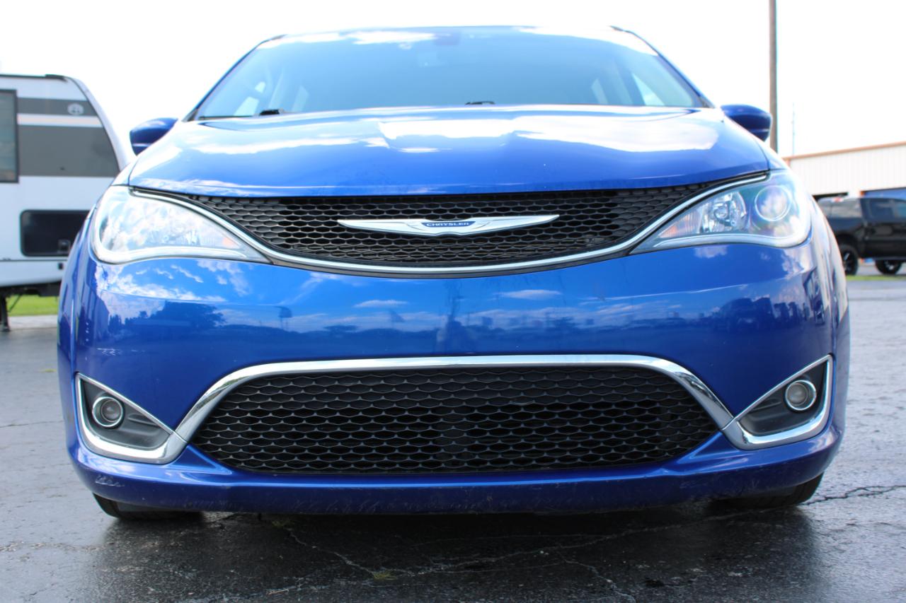 Chrysler Pacifica Touring Plus 2020