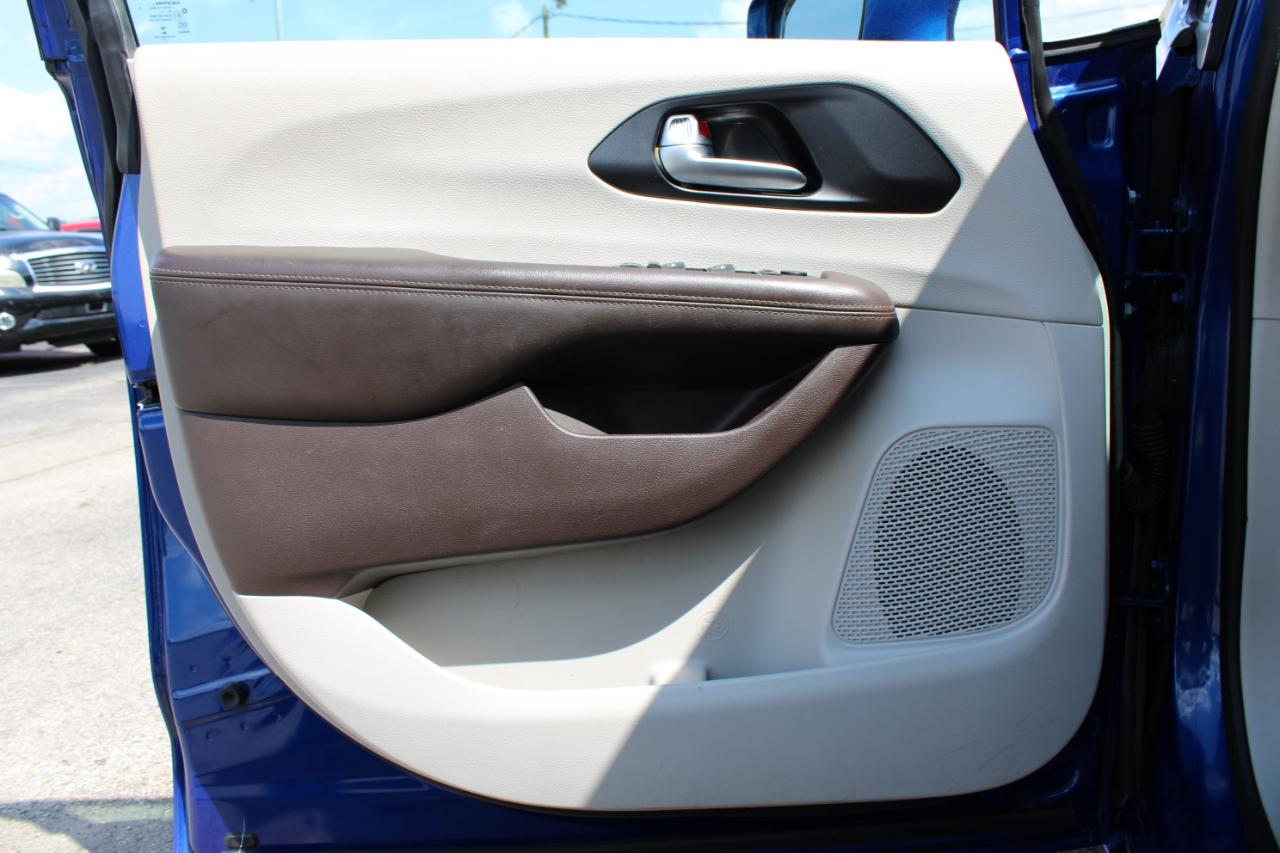 Chrysler Pacifica Touring Plus 2020