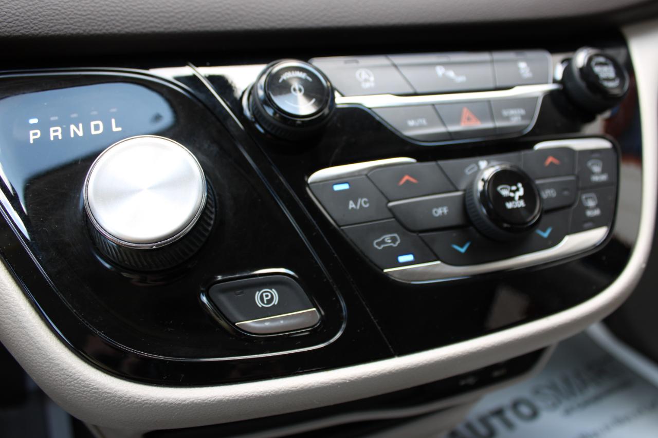 Chrysler Pacifica Touring Plus 2020