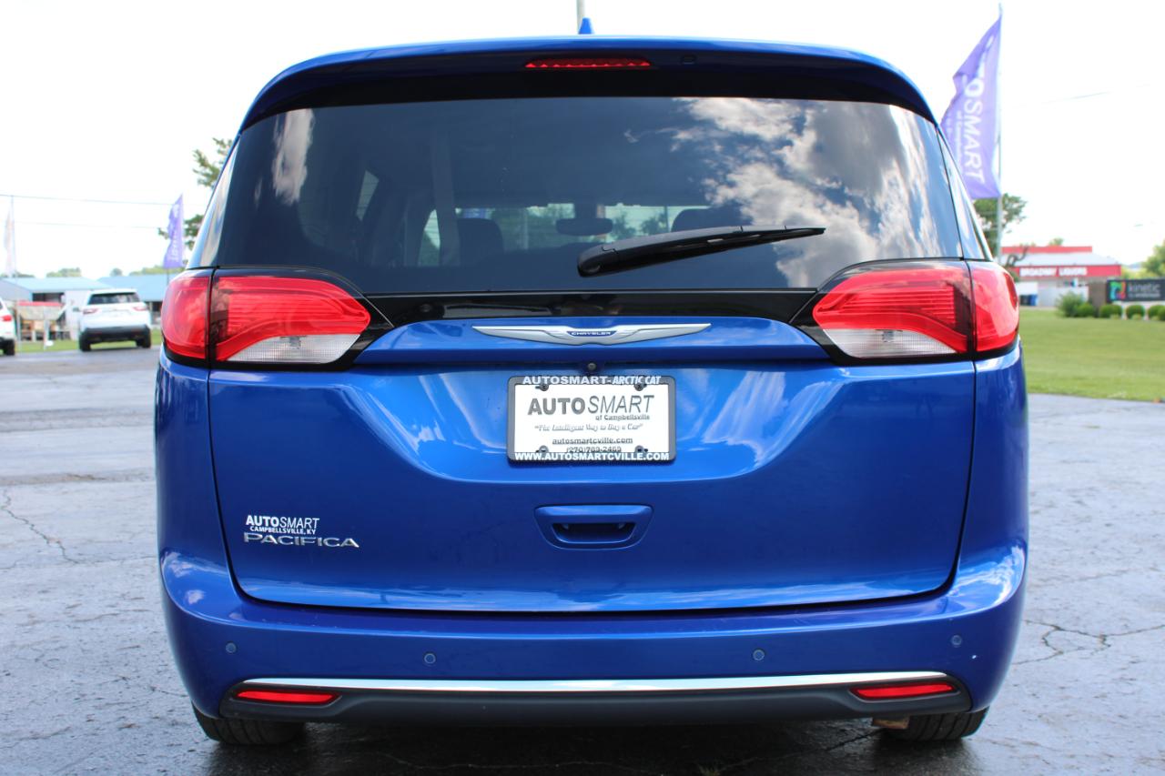 Chrysler Pacifica Touring Plus 2020