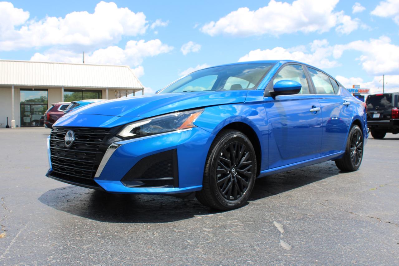 Nissan Altima 2.5 SV AWD 2025