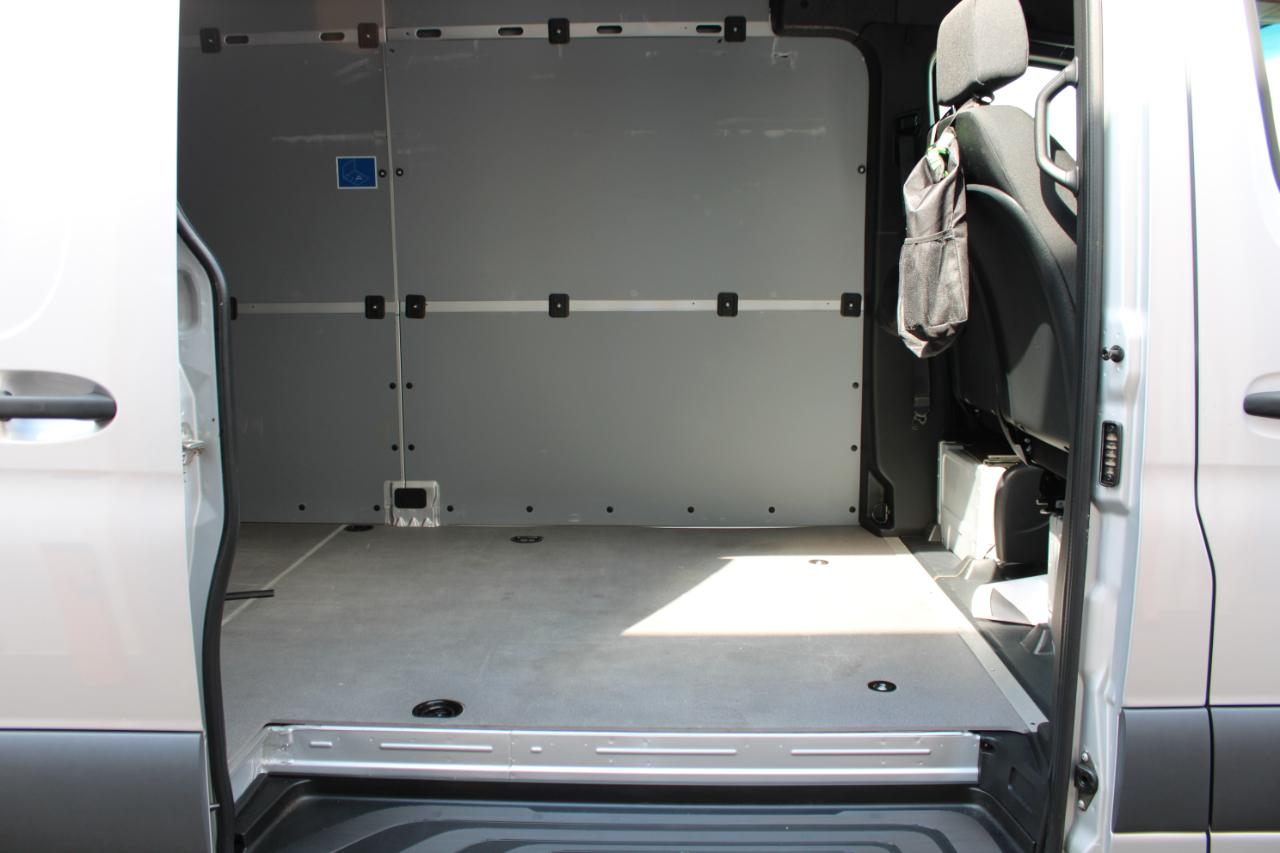 Mercedes-Benz Sprinter 2500 170-in. WB 2023