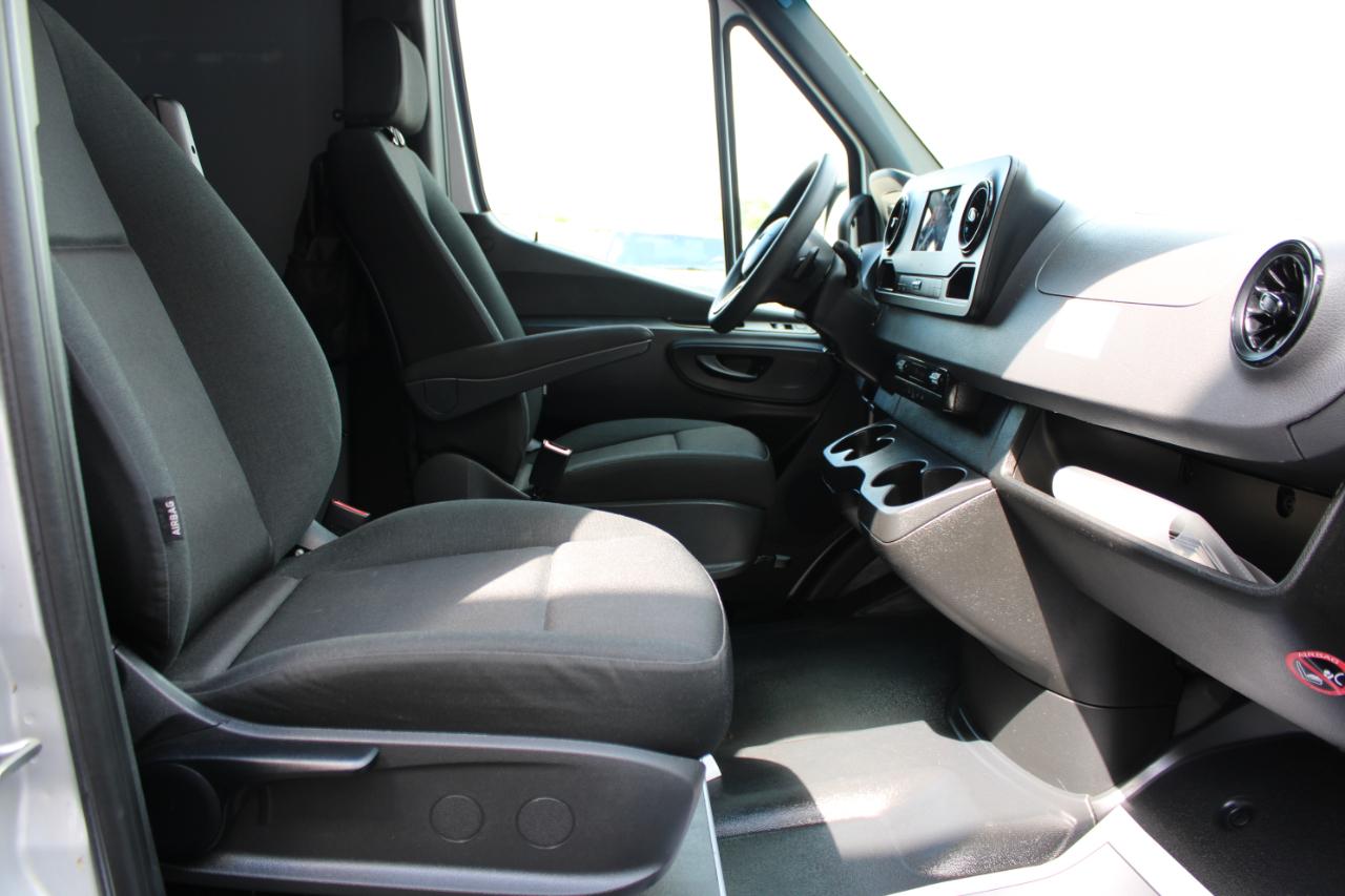 Mercedes-Benz Sprinter 2500 170-in. WB 2023