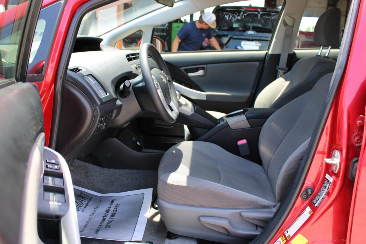 Toyota Prius  2013