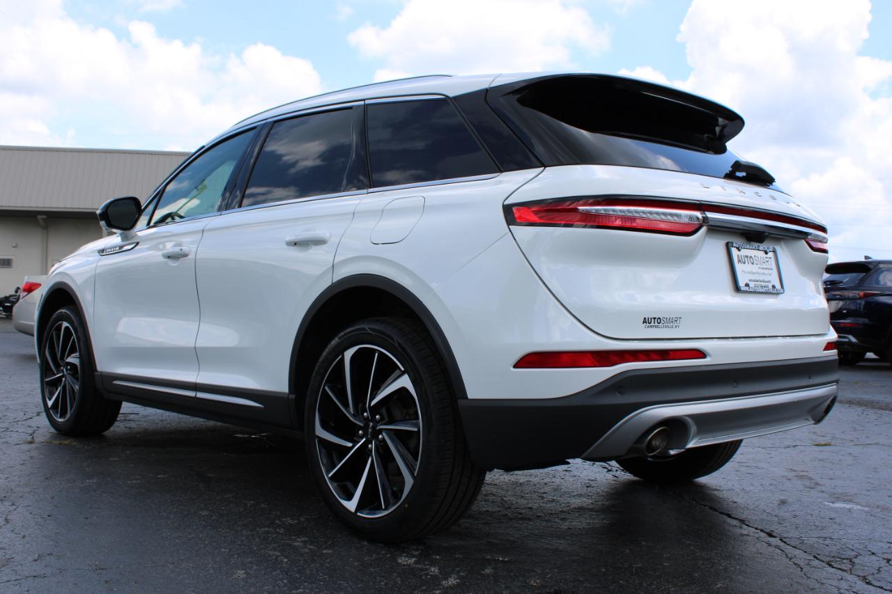 Lincoln Corsair Reserve AWD 2023