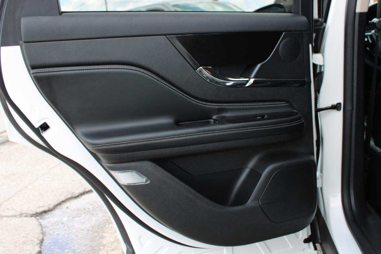 Lincoln Corsair Reserve AWD 2023