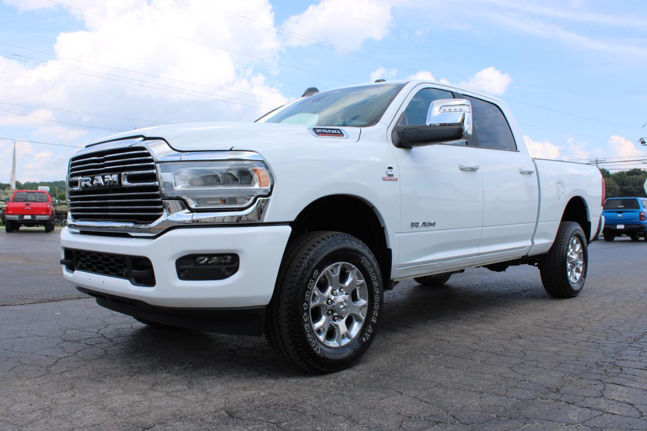 RAM 2500 Laramie Crew Cab SWB 4WD 2024