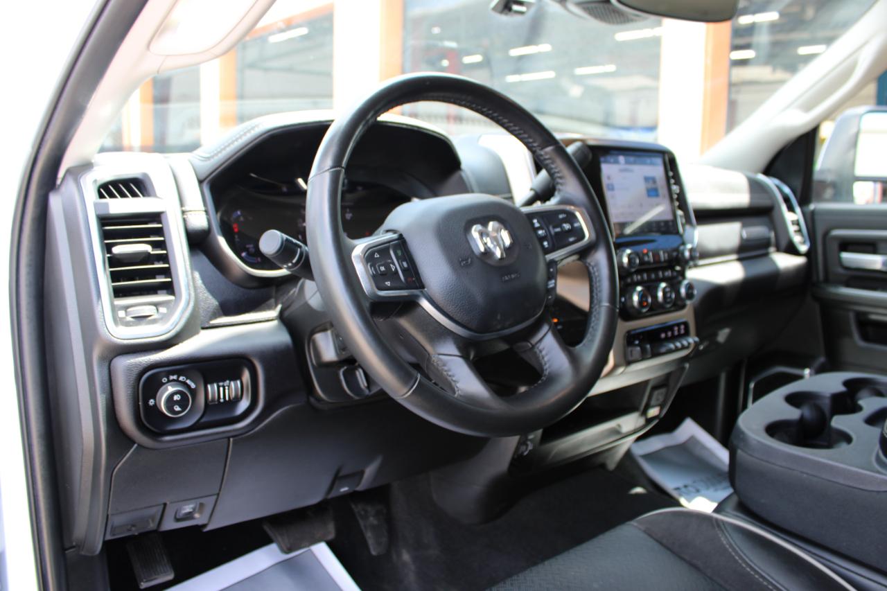 RAM 2500 Laramie Crew Cab SWB 4WD 2024