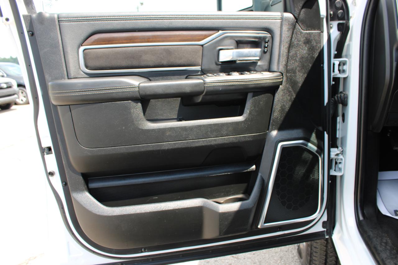 RAM 2500 Laramie Crew Cab SWB 4WD 2024