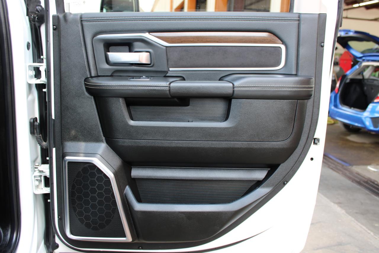 RAM 2500 Laramie Crew Cab SWB 4WD 2024