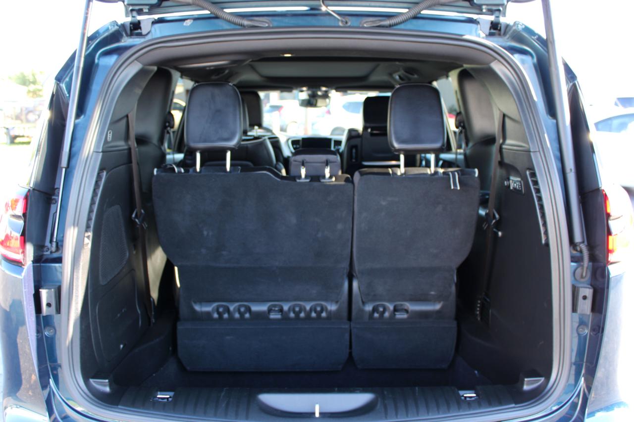 Chrysler Pacifica Limited AWD 2023
