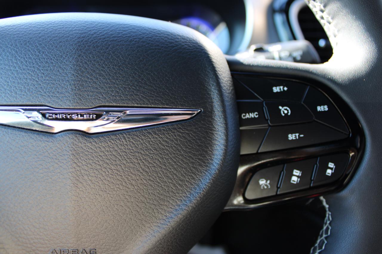 Chrysler Pacifica Limited AWD 2023