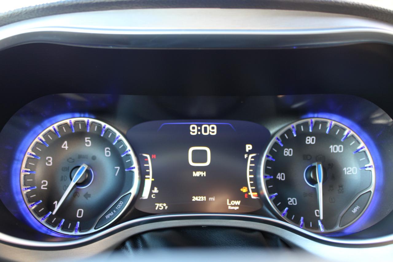 Chrysler Pacifica Limited AWD 2023