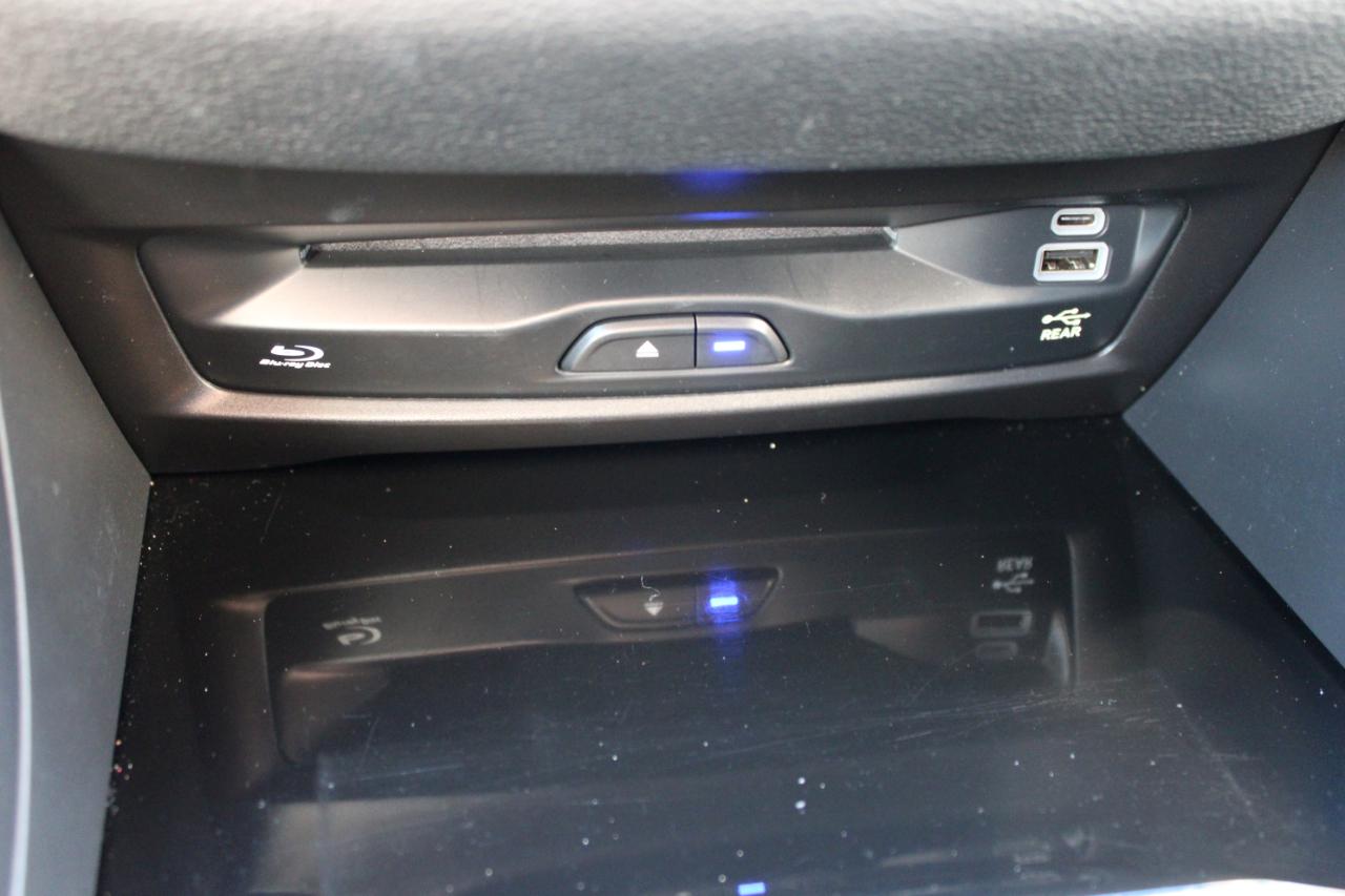 Chrysler Pacifica Limited AWD 2023