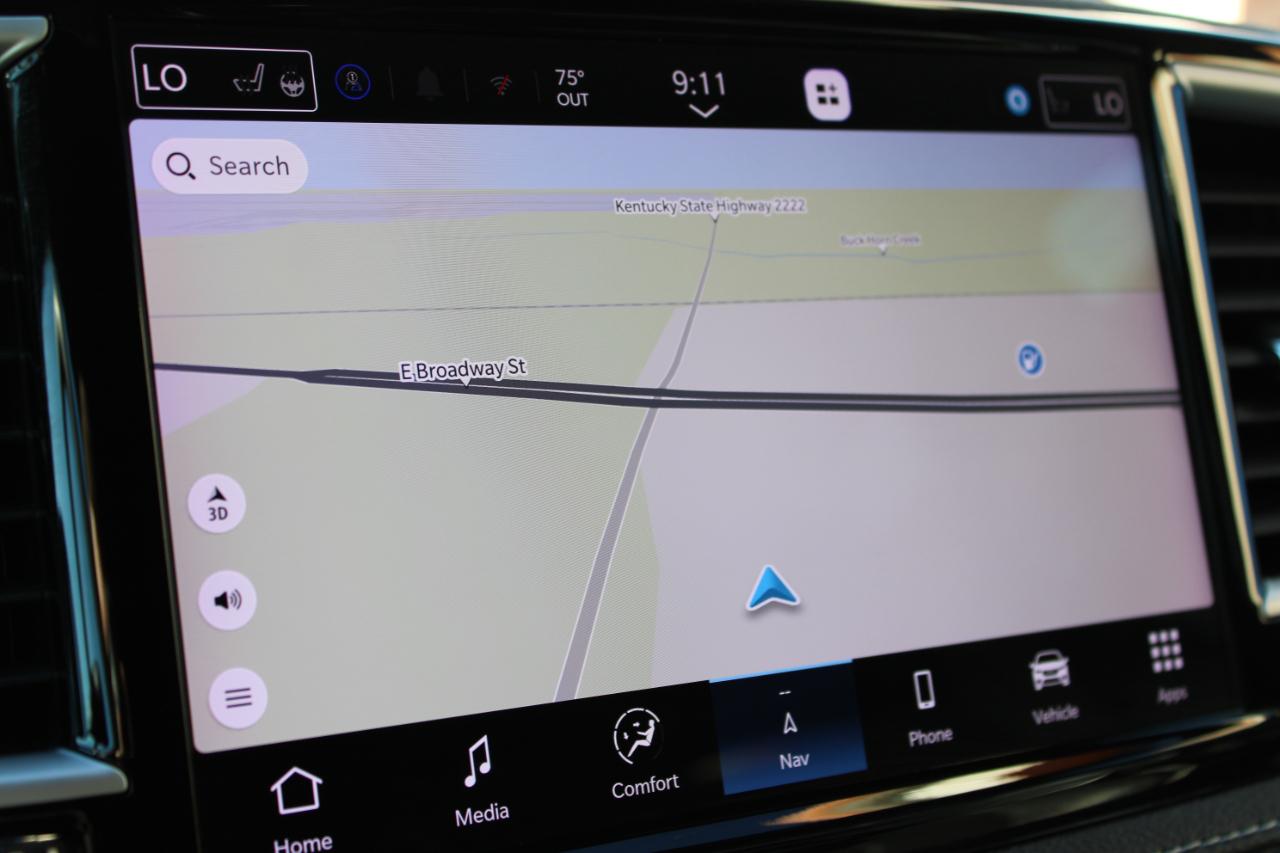 Chrysler Pacifica Limited AWD 2023