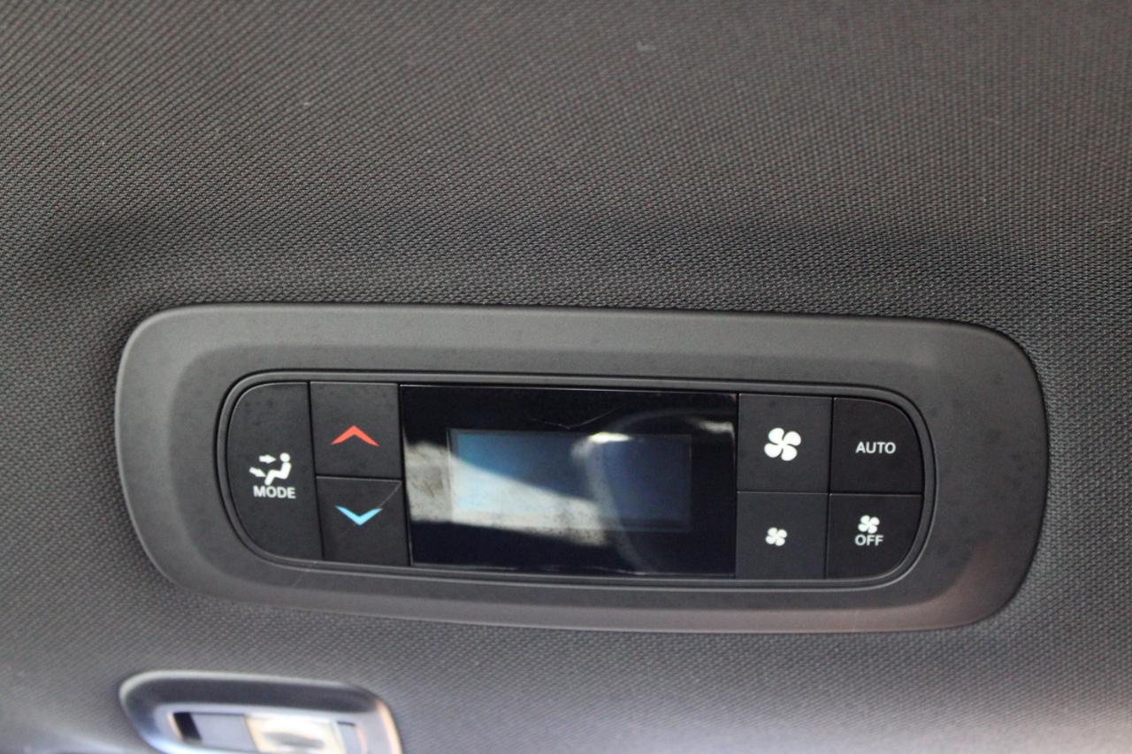 Chrysler Pacifica Limited AWD 2023