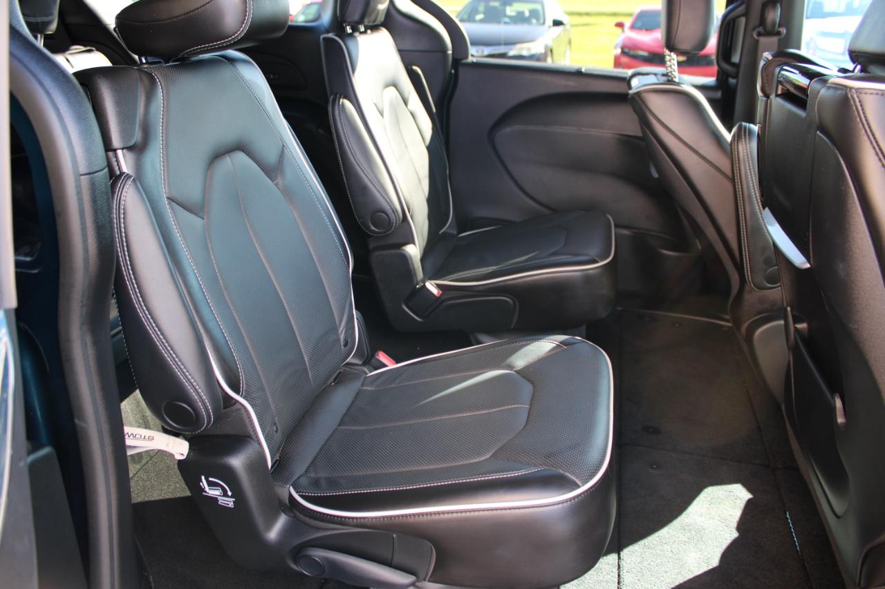 Chrysler Pacifica Limited AWD 2023