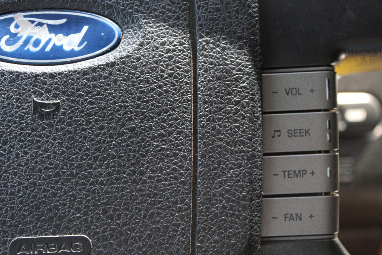 Ford F-150 Lariat SuperCrew 4WD 2006