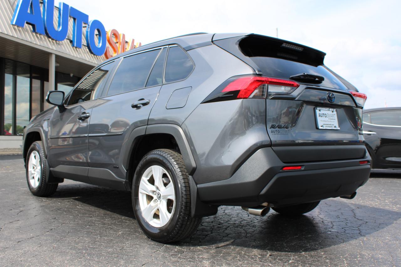 Toyota RAV4 Hybrid XLE 2021