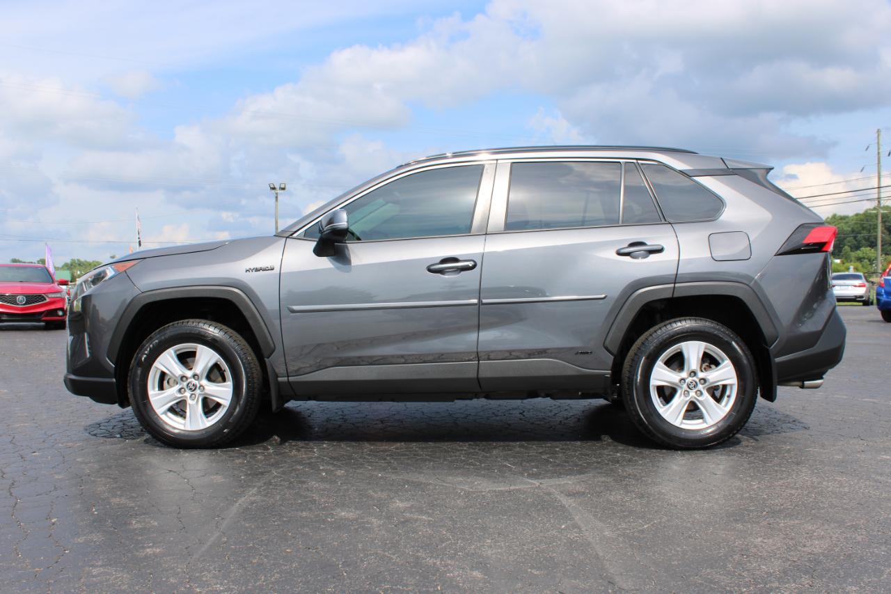 Toyota RAV4 Hybrid XLE 2021