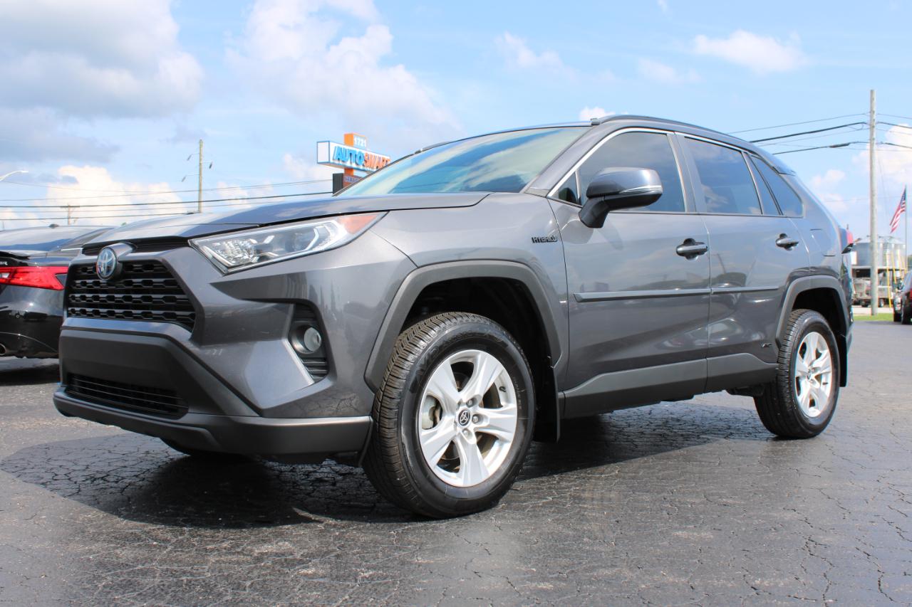 Toyota RAV4 Hybrid XLE 2021