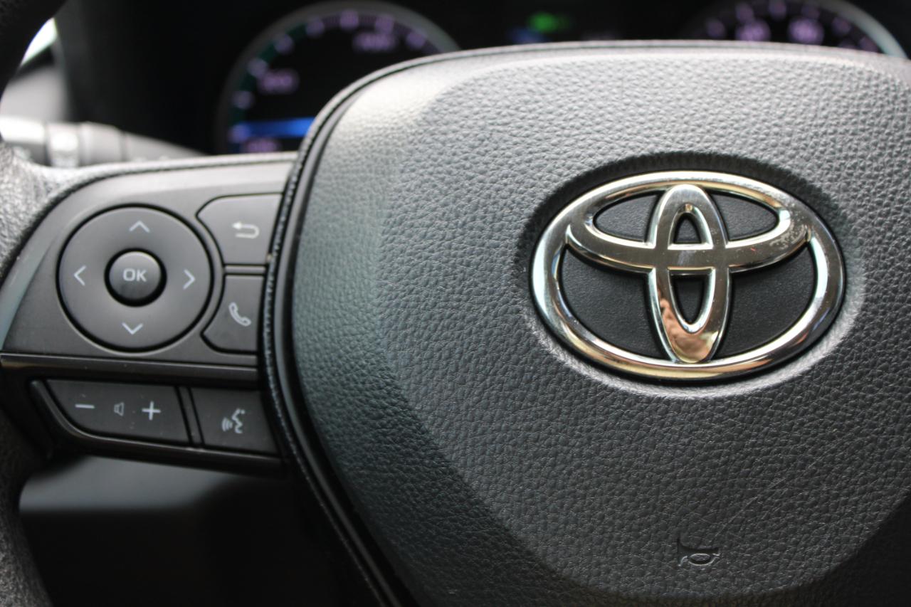 Toyota RAV4 Hybrid XLE 2021