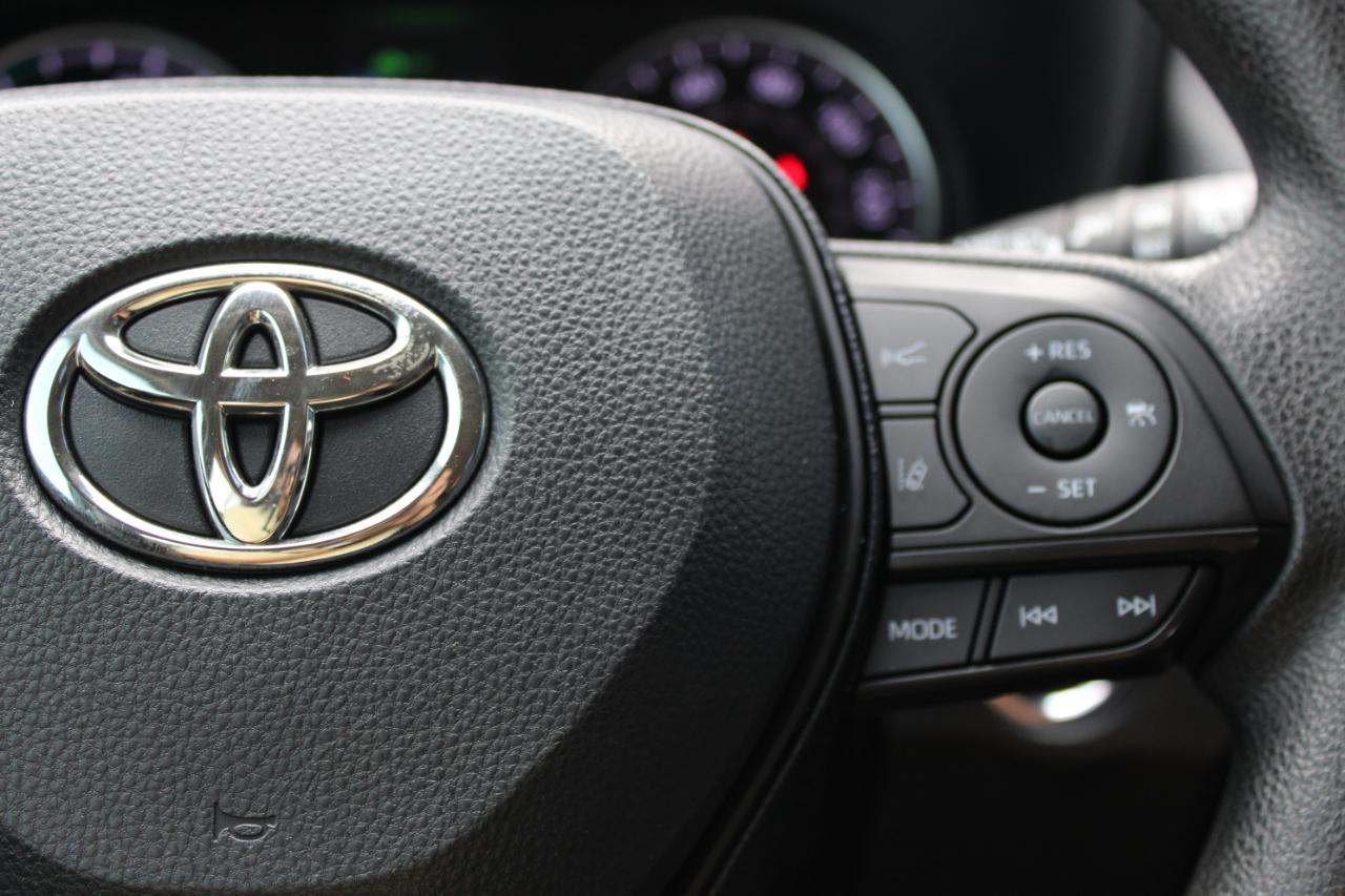 Toyota RAV4 Hybrid XLE 2021