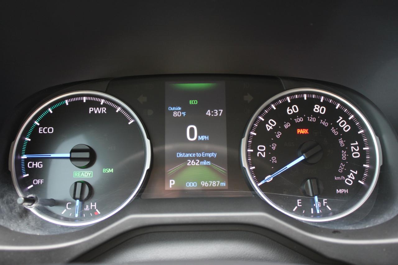 Toyota RAV4 Hybrid XLE 2021