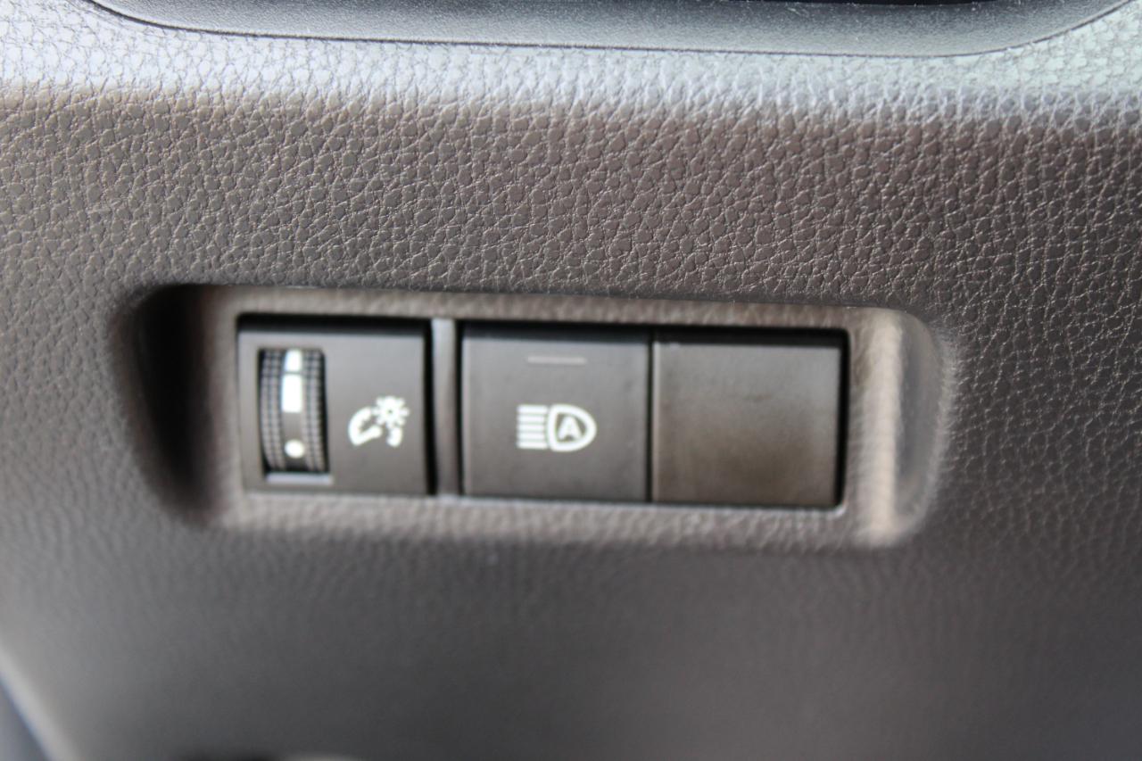 Toyota RAV4 Hybrid XLE 2021