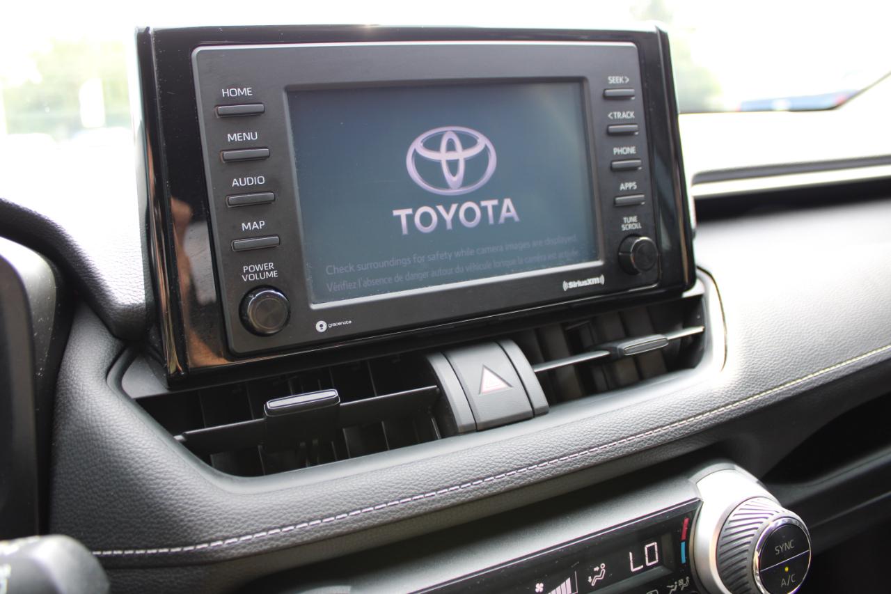 Toyota RAV4 Hybrid XLE 2021