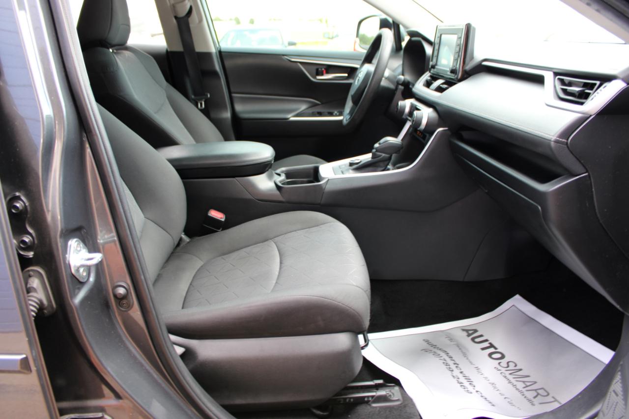 Toyota RAV4 Hybrid XLE 2021