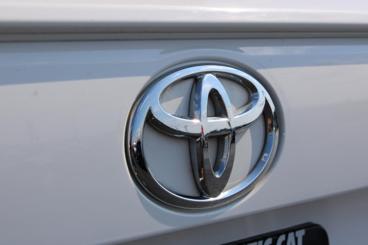 Toyota RAV4 XLE 2025