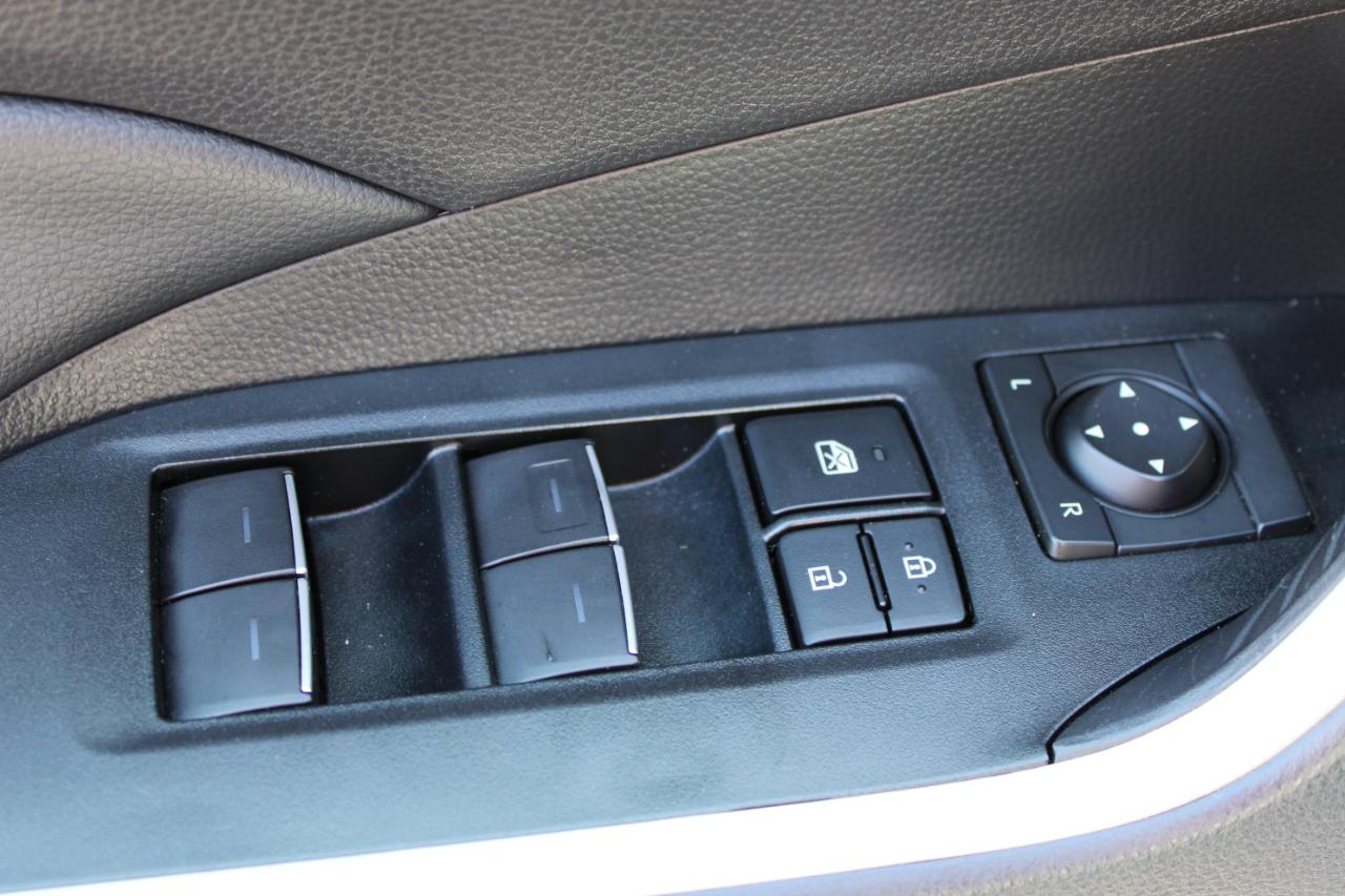 Toyota RAV4 XLE 2025