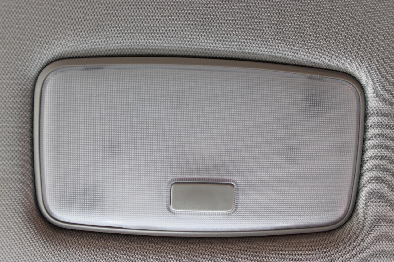 Toyota RAV4 XLE 2025