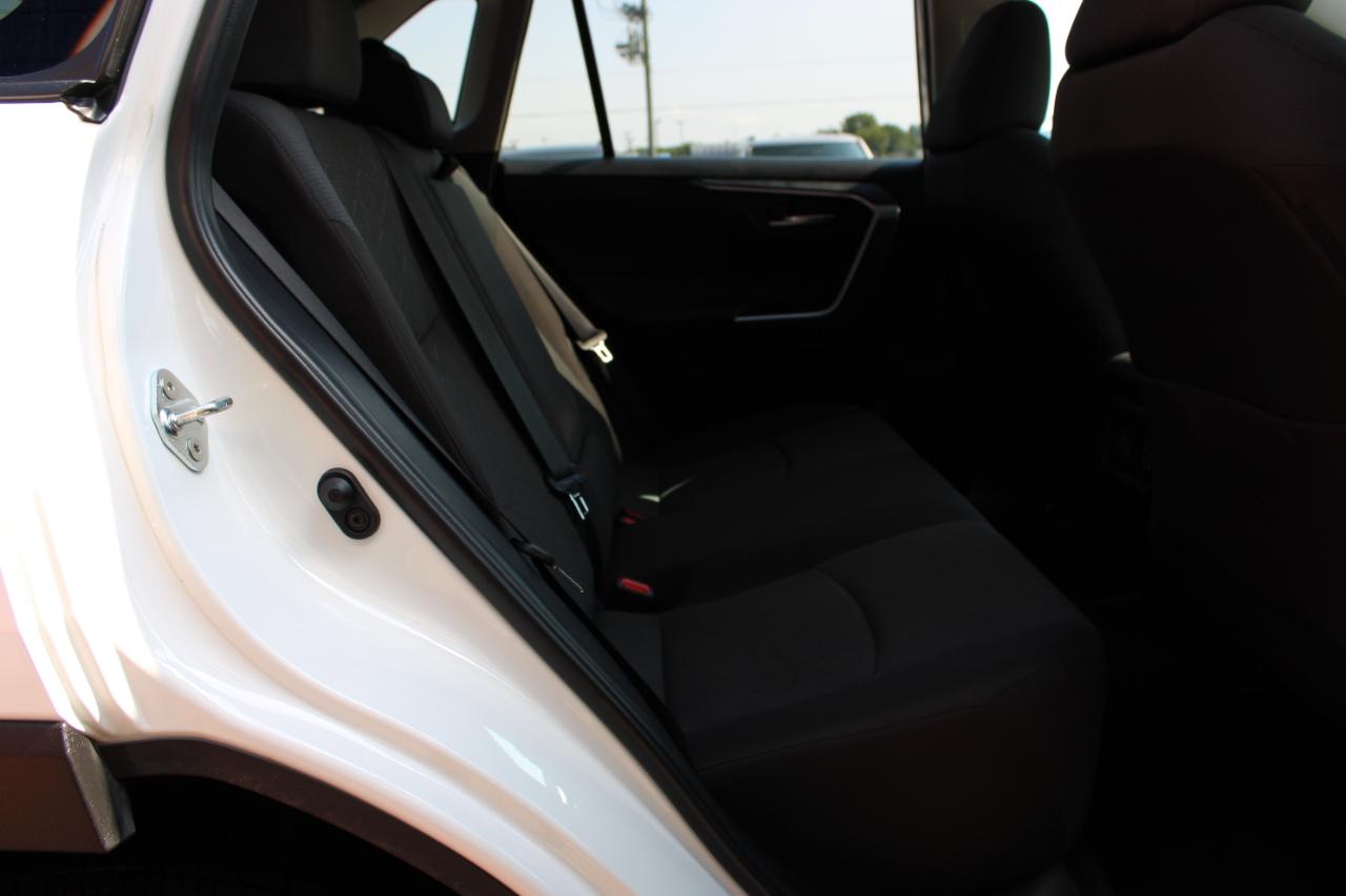 Toyota RAV4 XLE 2025