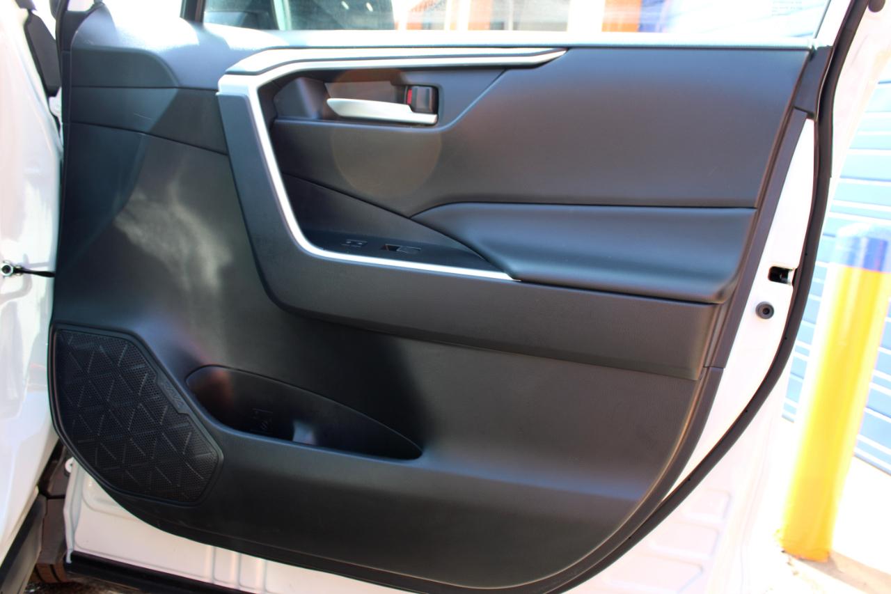Toyota RAV4 XLE 2025