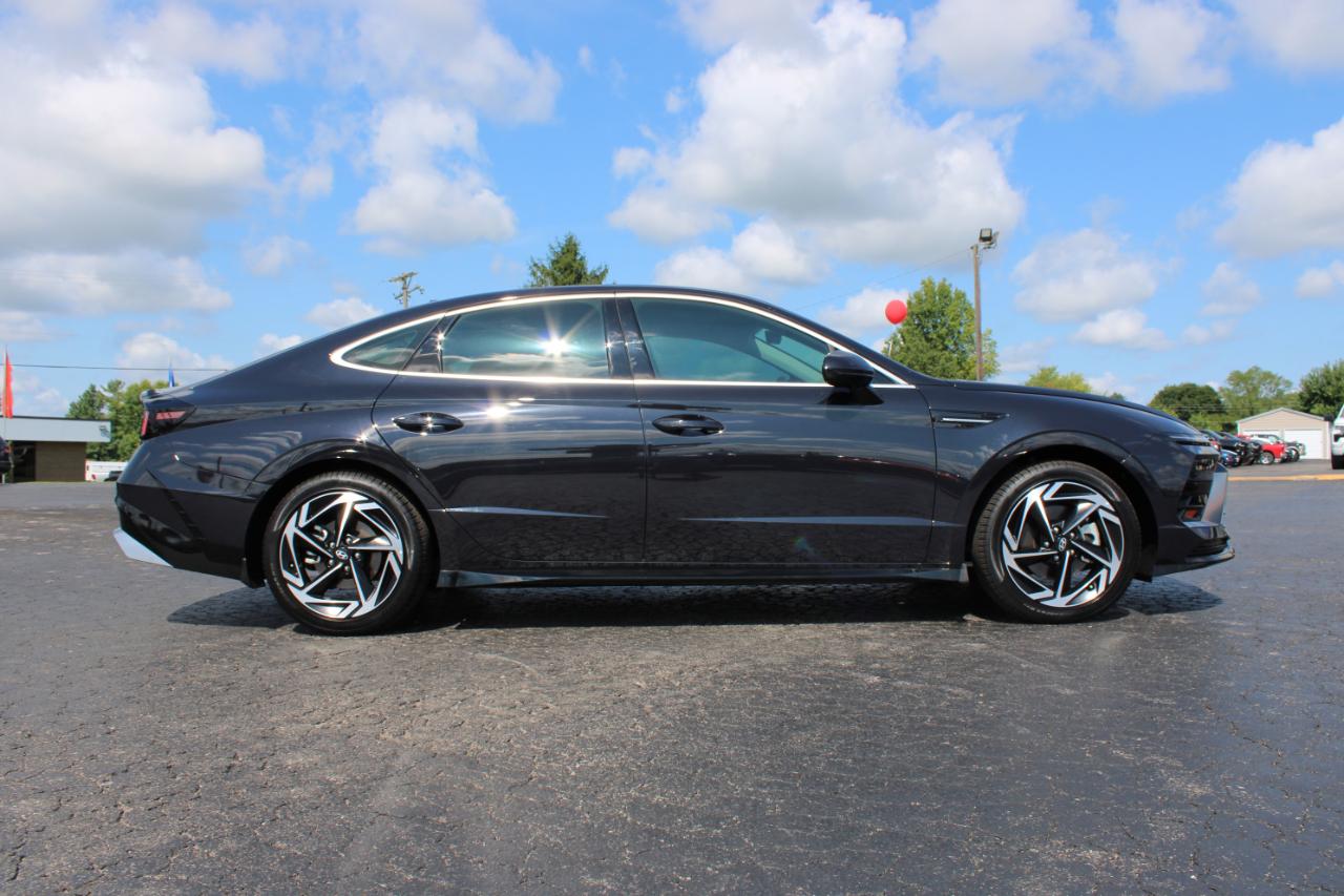 Hyundai Sonata SEL 2025