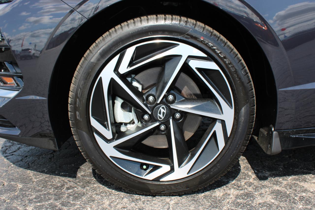 Hyundai Sonata SEL 2025