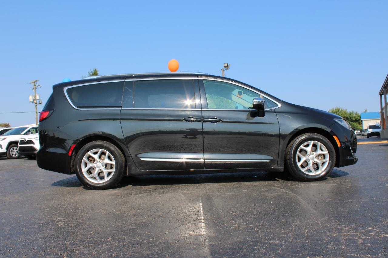 Chrysler Pacifica Limited 2019