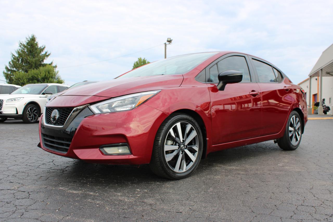 Nissan Versa SR 2021
