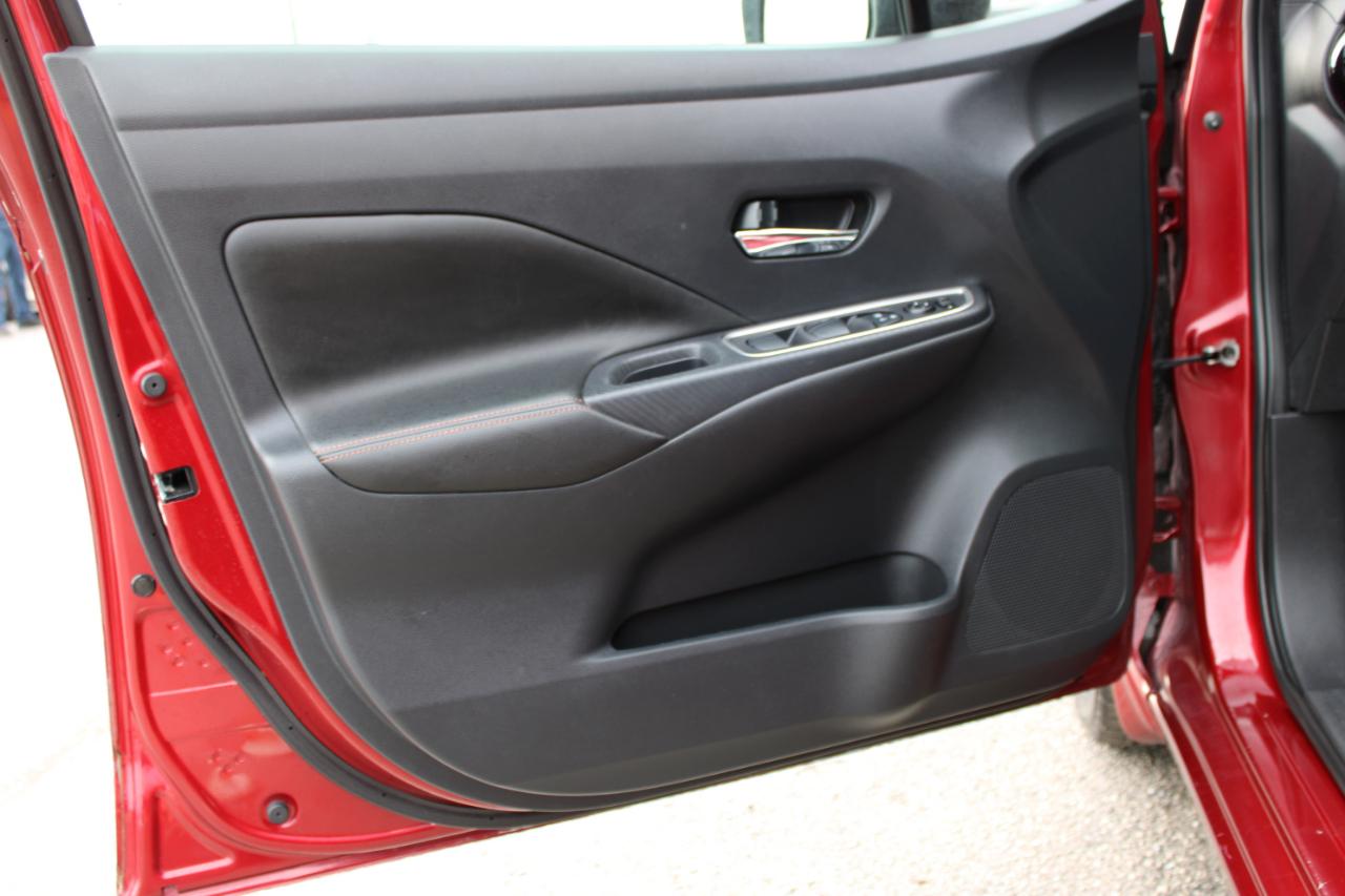 Nissan Versa SR 2021