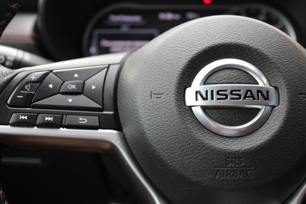 Nissan Versa SR 2021