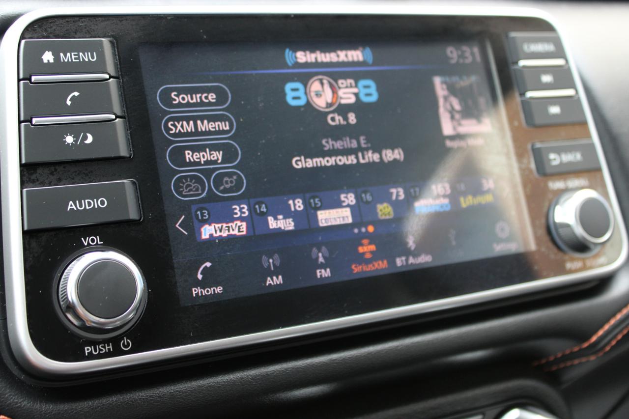 Nissan Versa SR 2021