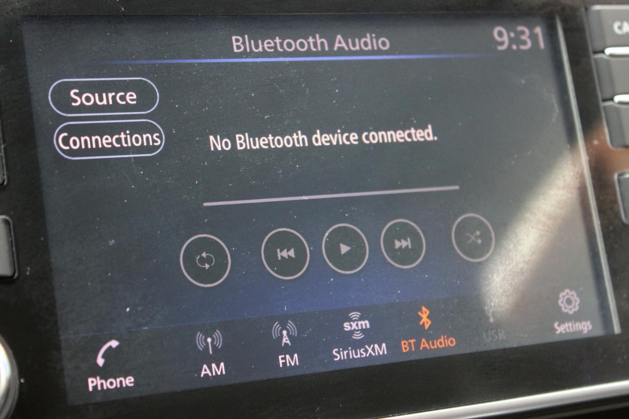 Nissan Versa SR 2021