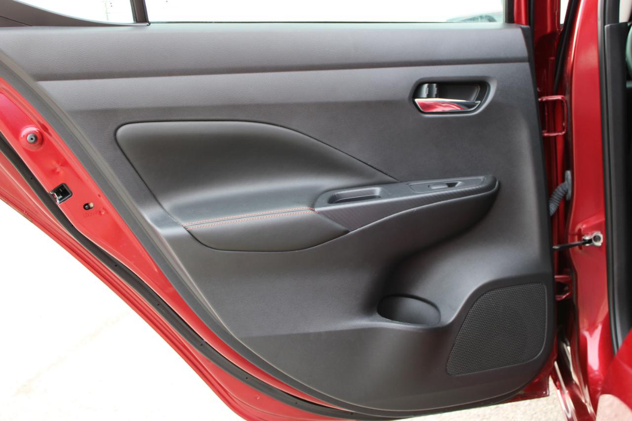 Nissan Versa SR 2021