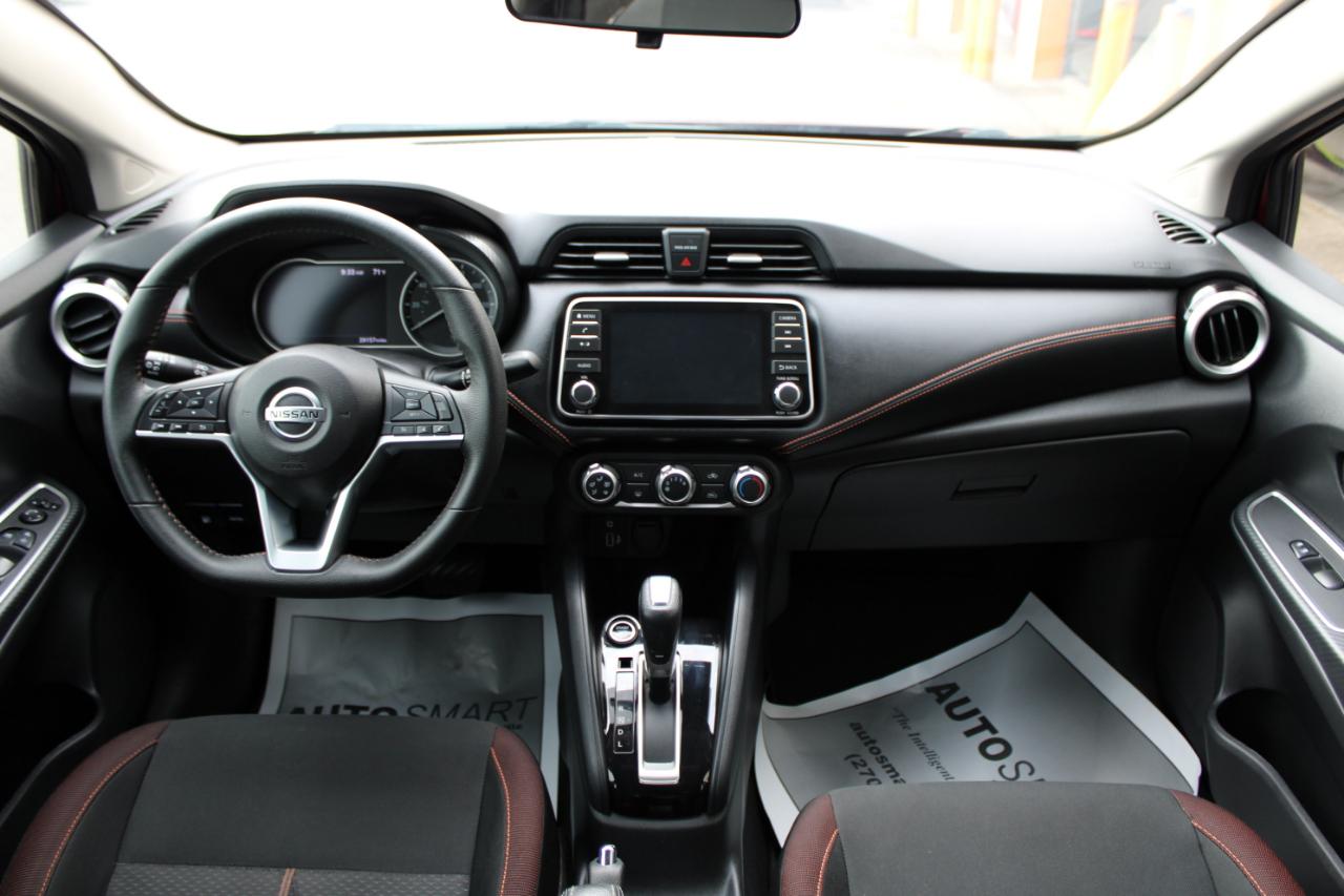 Nissan Versa SR 2021