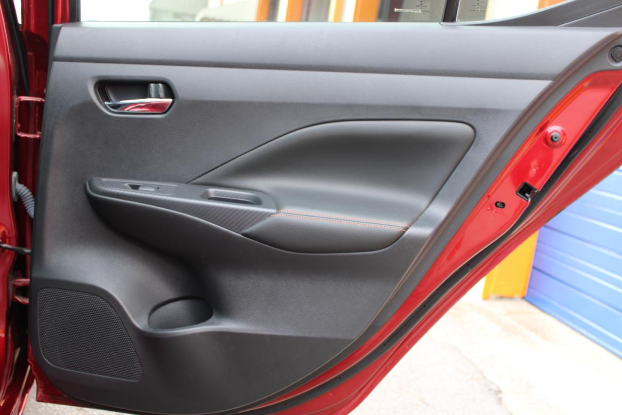 Nissan Versa SR 2021
