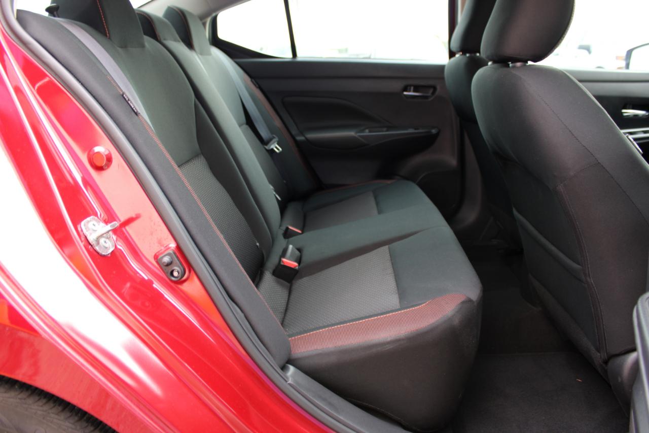 Nissan Versa SR 2021